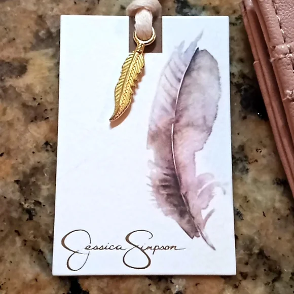 Jessica Simpson Wallet. NWT. Powder Blush. With built in Key Chain. - Picture 9 of 11